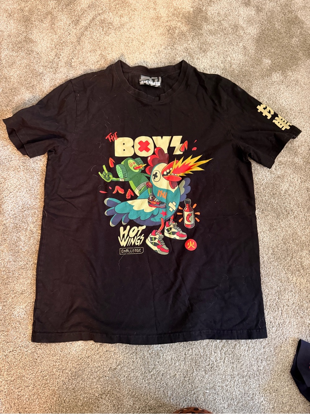 The Boys Hot Wings Challenge Graphic T-Shirt | Black